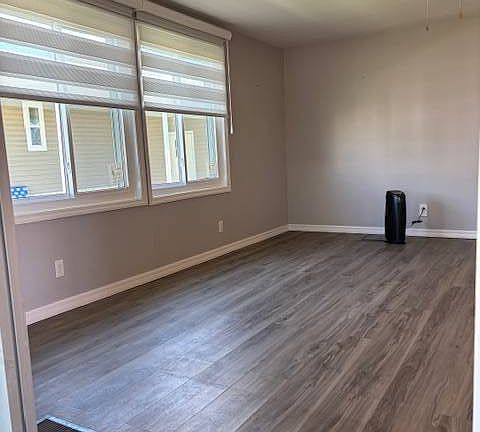 4th image of 207 Beauregard St