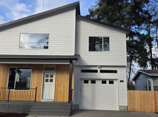 10417 SE Knight St, Portland, OR 97266