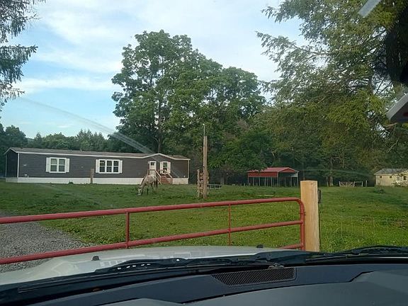 2nd image of 18406 Stanaford Rd