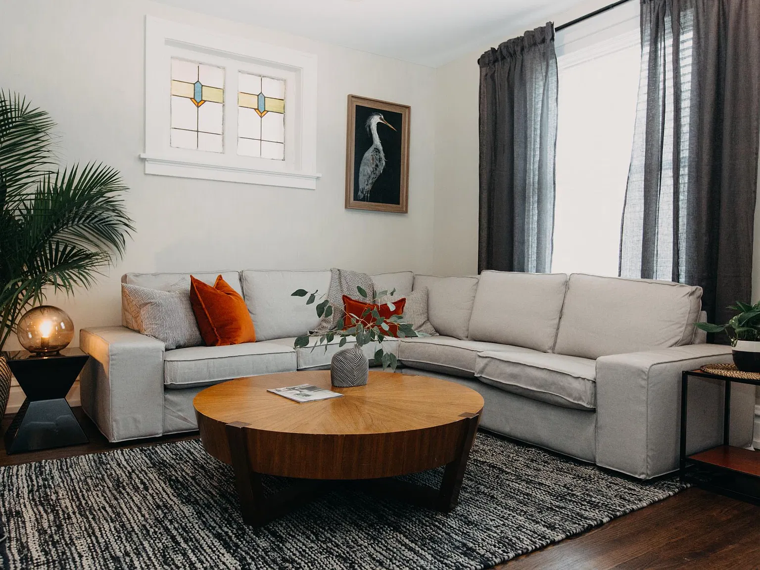 2 bed, 1000 sqft, $2,050 — Photo 1