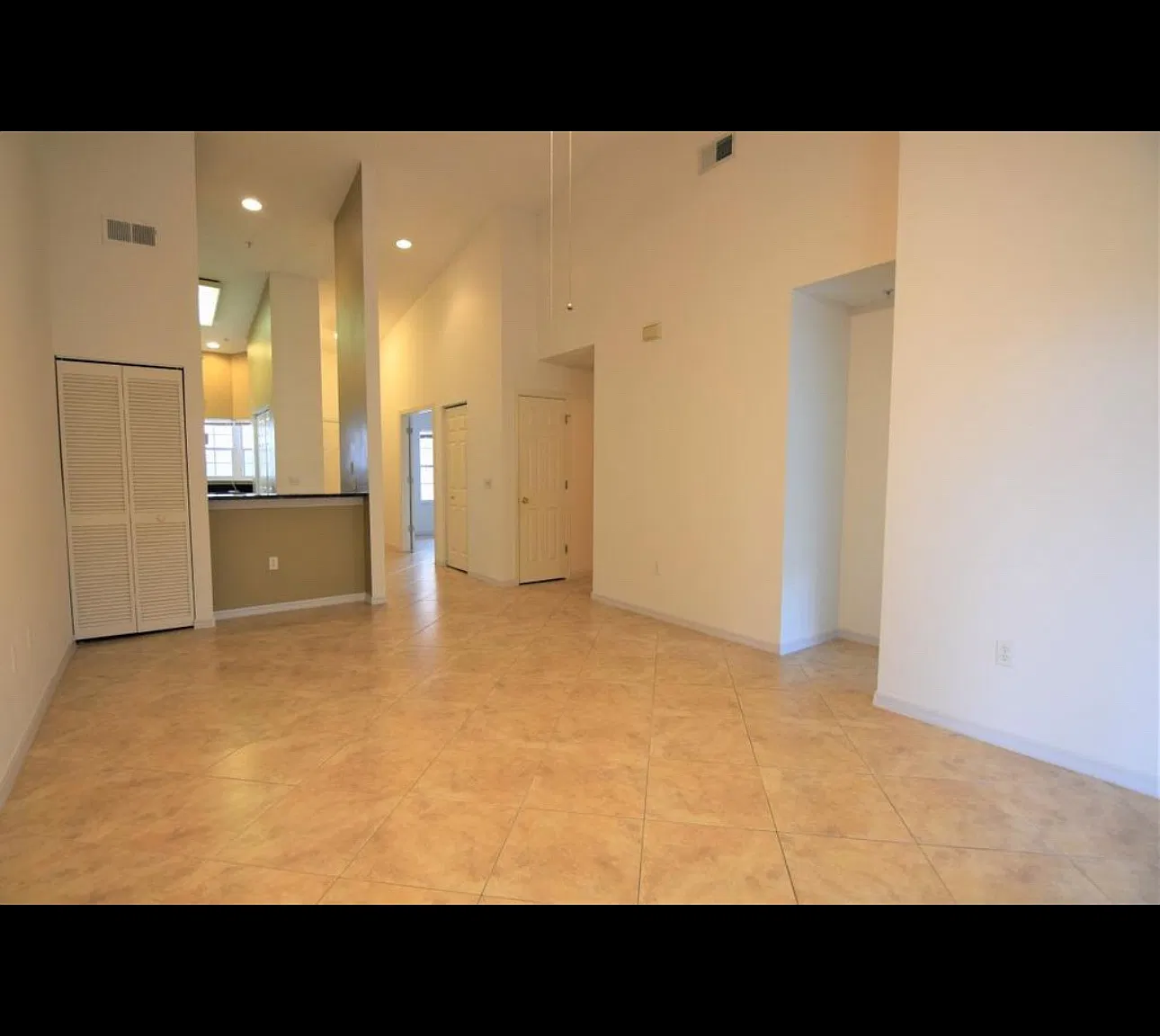 2 bed, 957 sqft, $1,975 — Photo 1