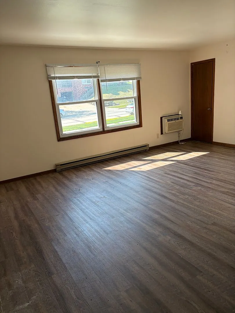 Greentree Road Apartments, LLC — Photo 2