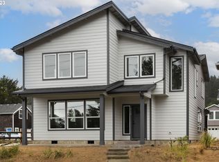 6110 Center Pointe Loop, Pacific City, OR 97135
