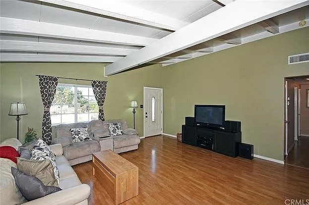 858 La Serena Dr — Photo 4