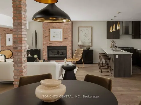 175 Jones Ave #2, Toronto, ON M4M 3A2