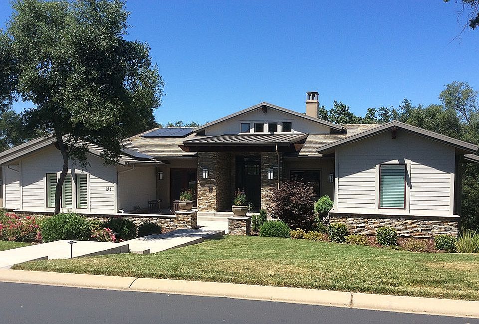 2nd image of 213 Mondrian Ct