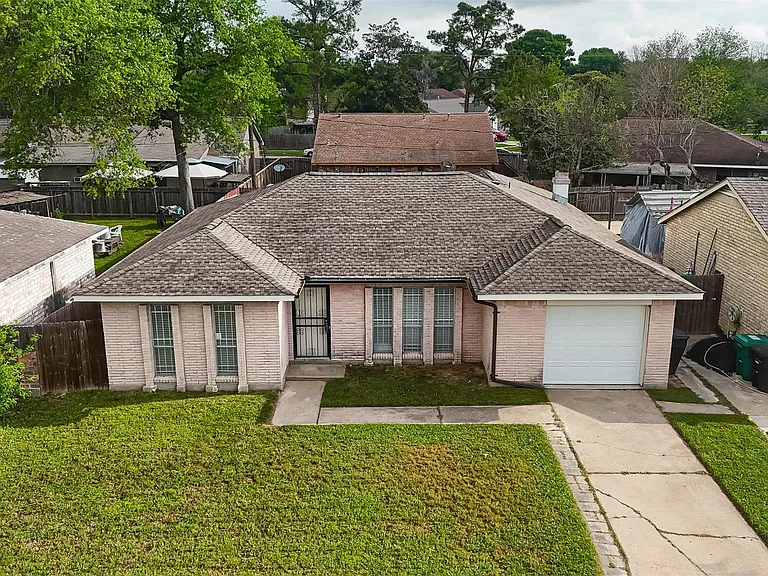 15022 Chipman Ln — Photo 33
