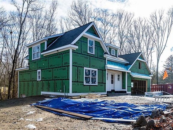 2nd image of 520 Greenbush Rd