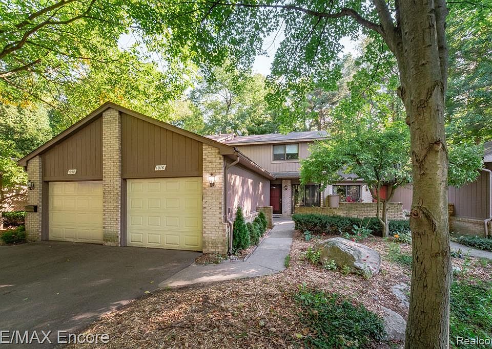 1016 Oak Pointe Dr, Waterford, MI 48327 Zillow