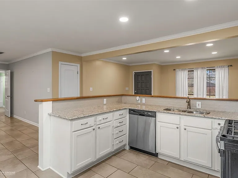 9346 Shartel Dr — Photo 18
