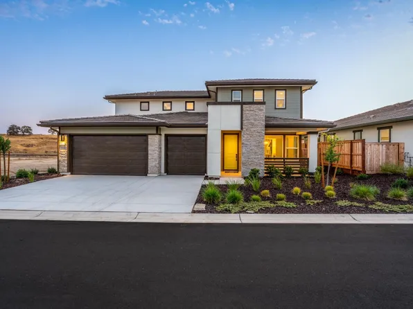 8030 Sierra Ct, Friant, CA 93626