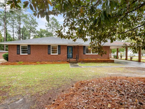 1260 Pinecrest Dr, Lugoff, SC 29078