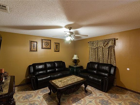 3rd image of 306 San Ignacio Ave