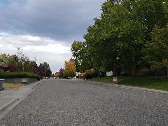 4th image of 1809 Birch Ave