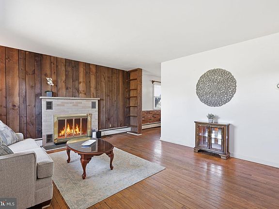 2nd image of 223 Orchard Rd