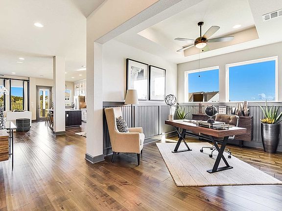 The Kingsview - Study