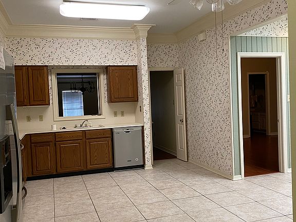 3rd image of 27 Tealwood St