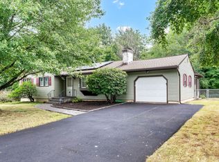 45 Ivy Dr, Meriden, CT 06450