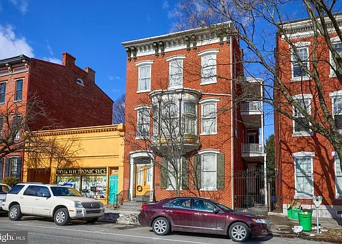 327 E Market St #2R Photo 1
