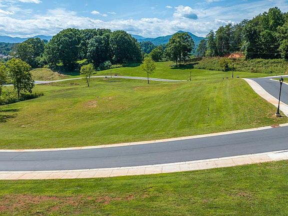 5th image of 32 Scenic Ridge Cir