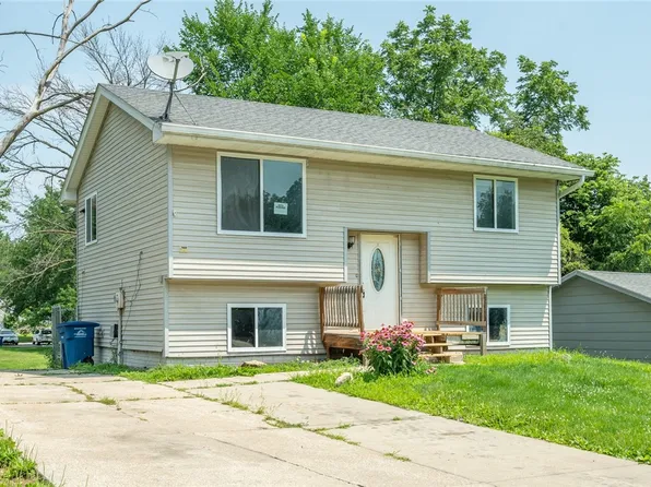 1744 E Lacona Ave, Des Moines, IA 50320