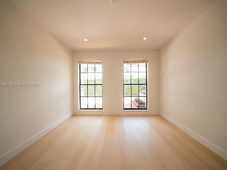 1550 S Greenway Dr — Photo 41