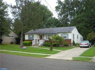 1104 Sunset Dr, Somerdale, NJ 08083