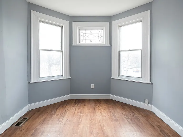 851 S 57th St — Photo 30