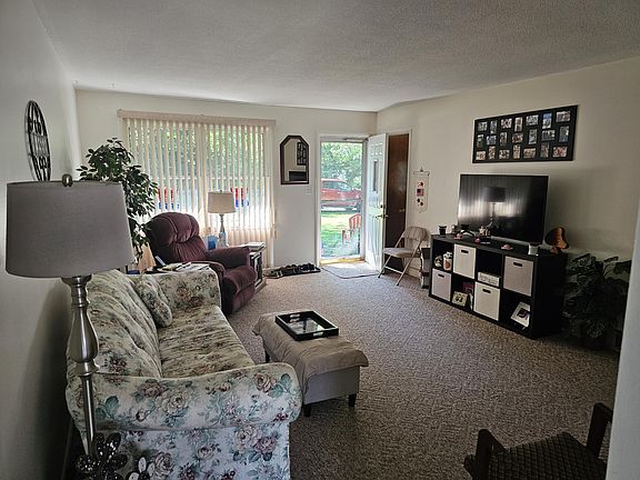 3rd image of 4131 Morton Ln