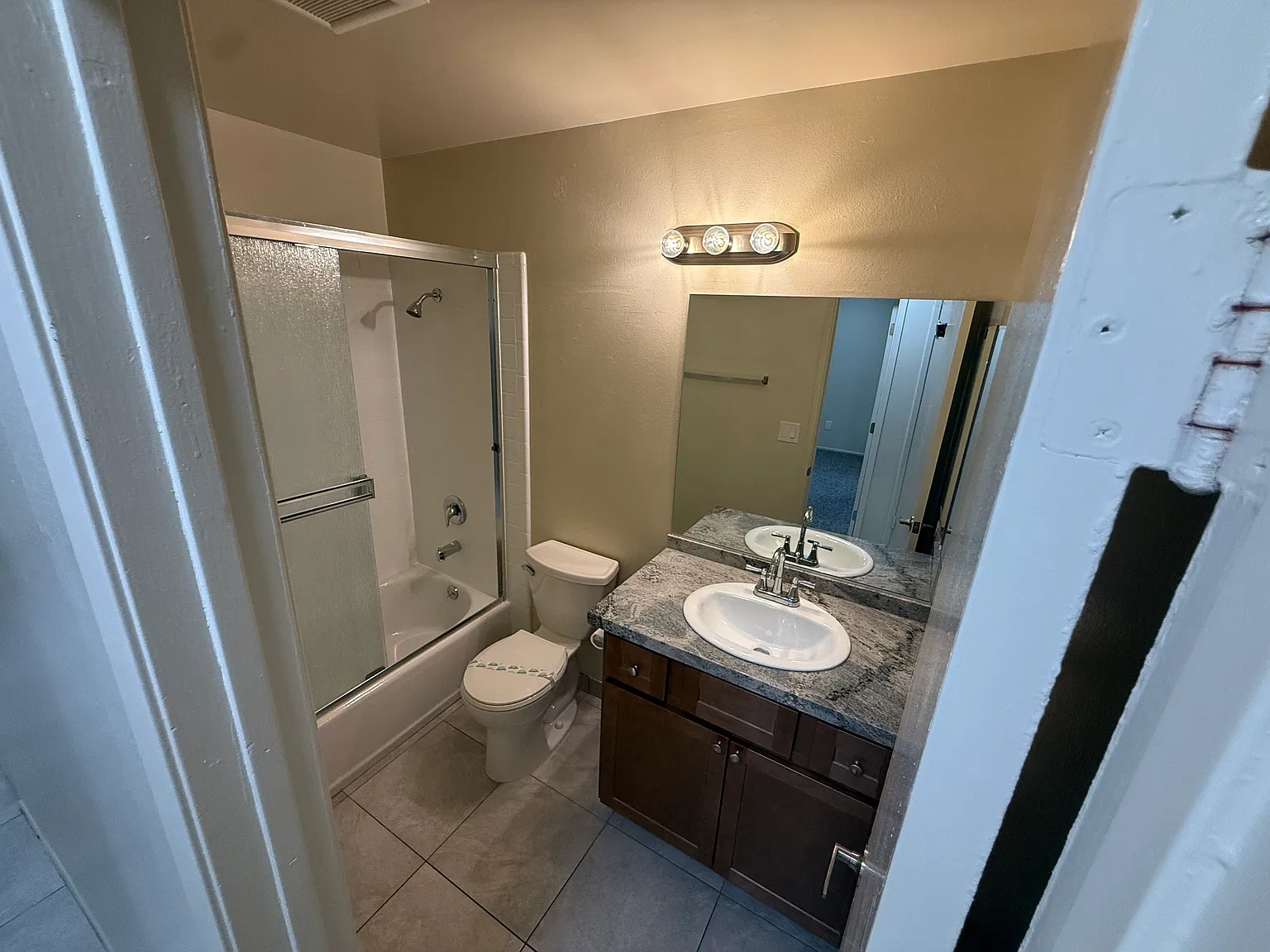3 bed, $3,500 — Photo 4