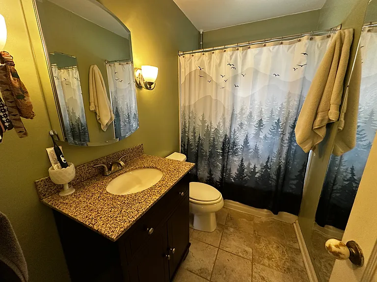 1415 N Franklin St — Photo 14