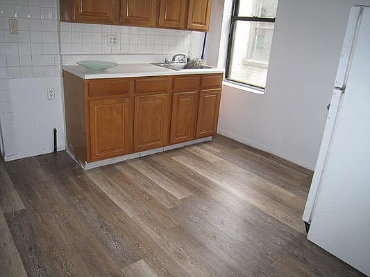 1st image of 40-16 Astoria Blvd S #1D