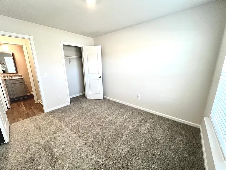 60 Ruffian Ct — Photo 7
