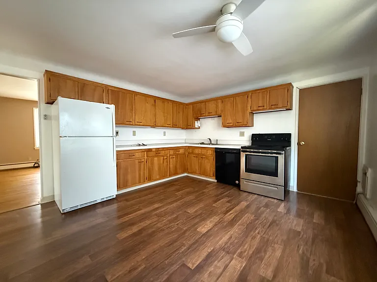 4 Aldrich Ave #1 — Photo 10