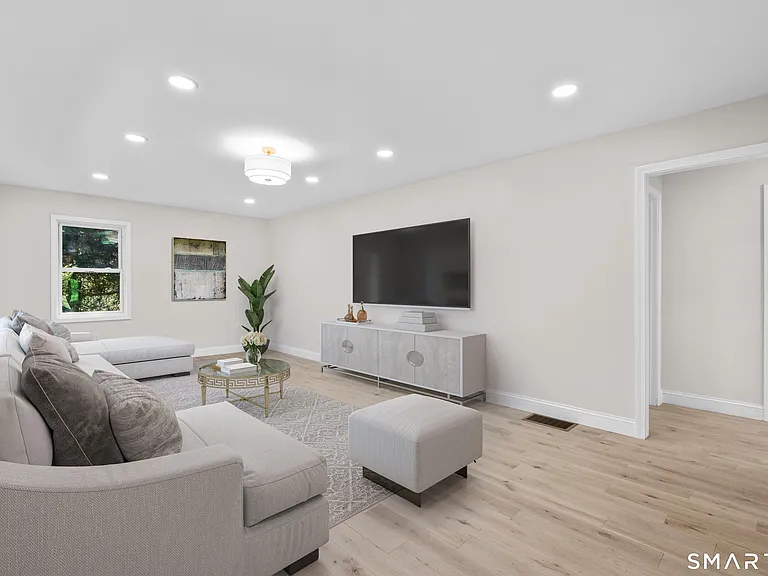 120 Ivy Hill Rd — Photo 13