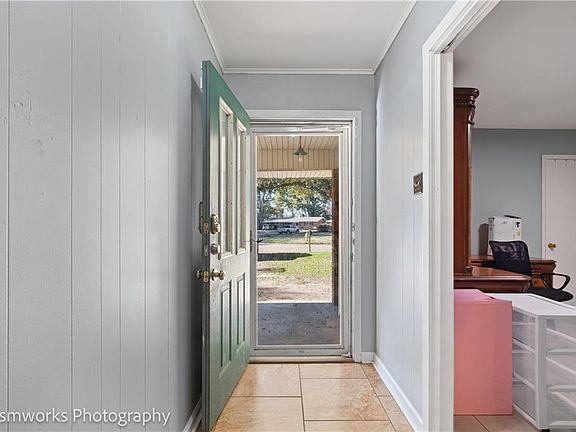 3rd image of 6211 Manor Dr
