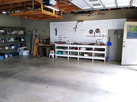 Double garage w/storage area
