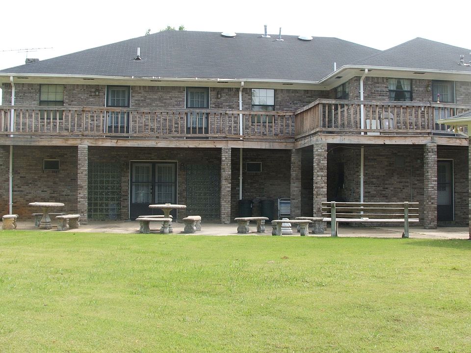 2nd image of 101 Charlie Salley Dr
