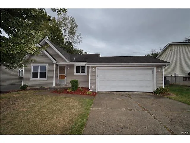 1612 Dartmouth Dr photo 1