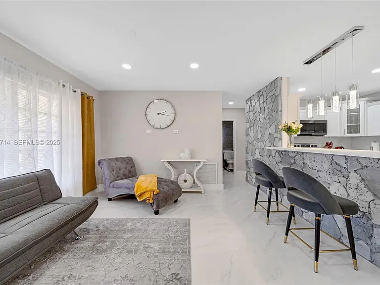 241 Oceanic Ave — Photo 5