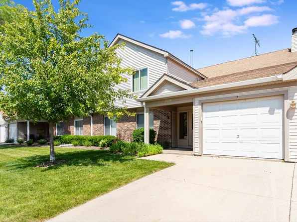 7060 Newport Dr APT 101, Woodridge, IL 60517