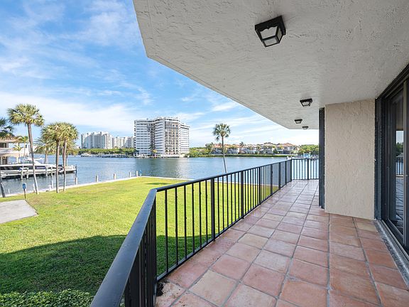 3rd image of 899 Jeffery Street #214