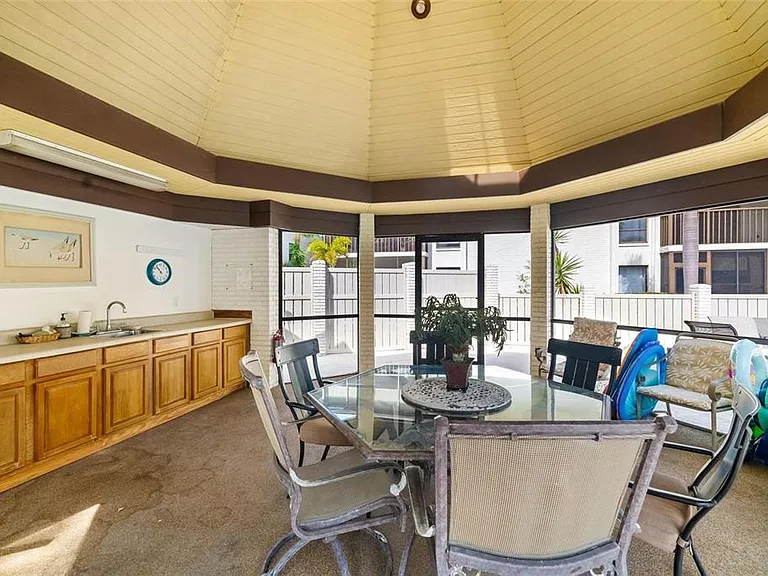 7201 Curtiss Ave #2D — Photo 40