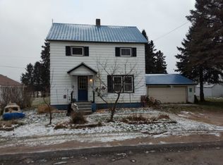 26 Lawrence St, Caspian, MI 49915