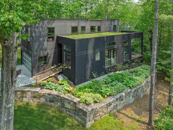 2 Bay View Terrace, Saco, ME 04072