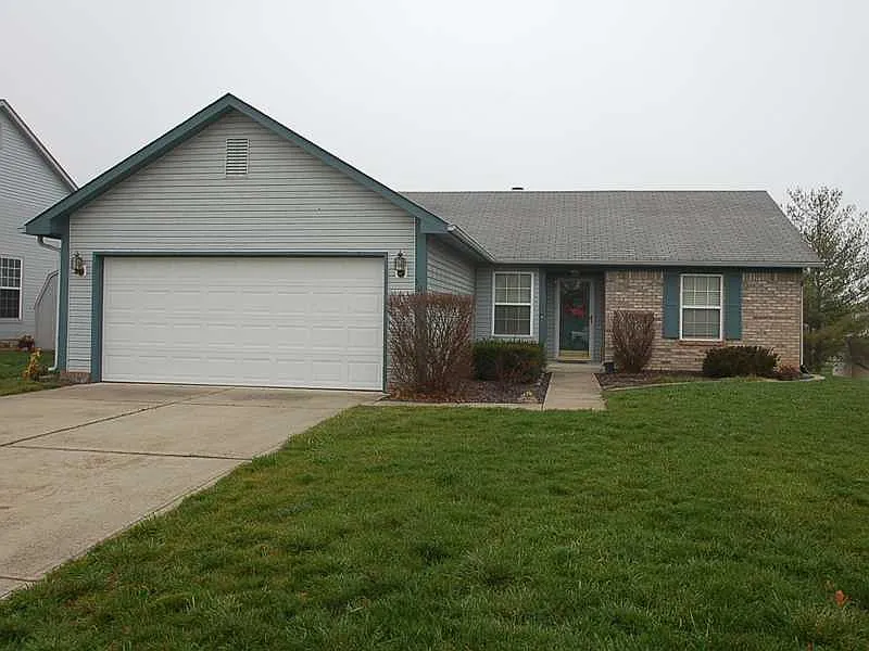 608 Sugar Maple Ln photo 1