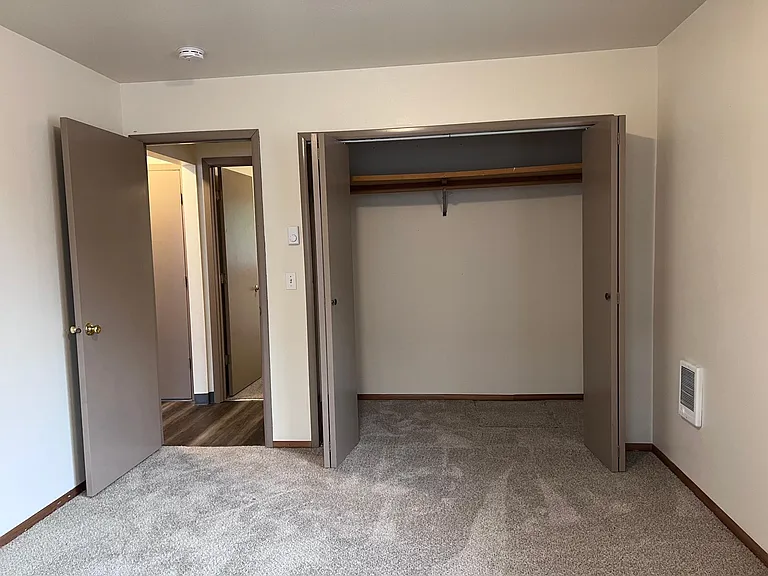 405 Pine Ave #2 — Photo 10