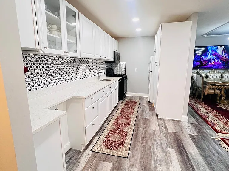 2301 Greenery Ln #202 — Photo 4
