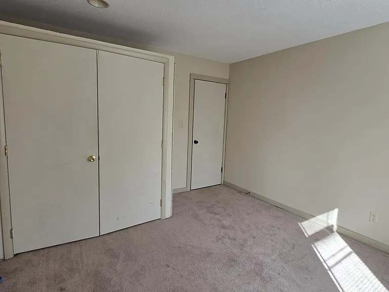 10631 Country Club Rd #6 — Photo 3
