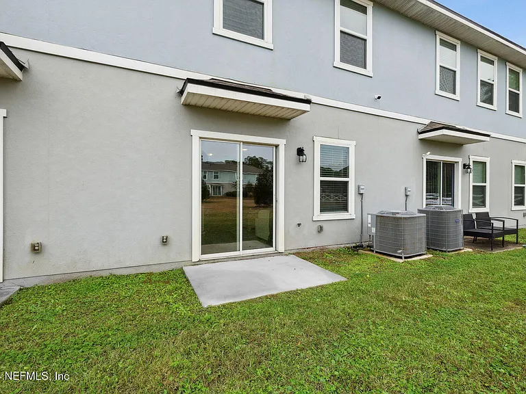 936 Capitol Pkwy — Photo 25